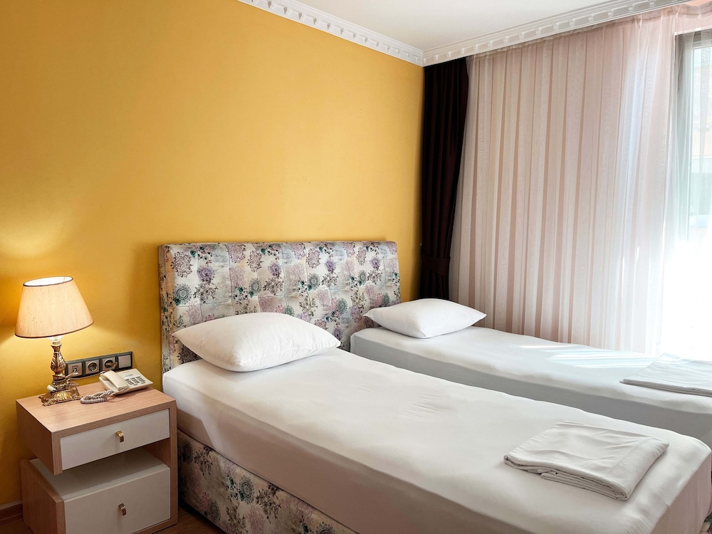 Quarto Twin Standard