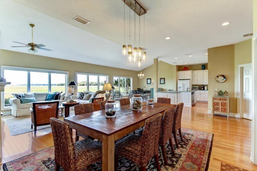 Villa photo 3
