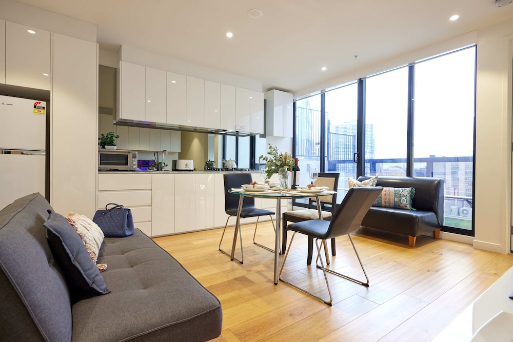 Premium Penthouse Apartment - Photo 17