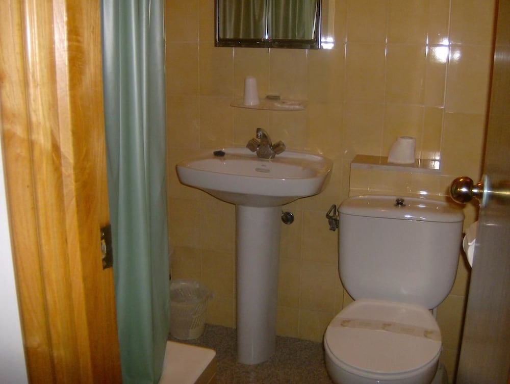 Double Room - Photo 2