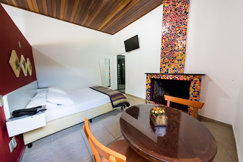 Suite c/hidro e lareira