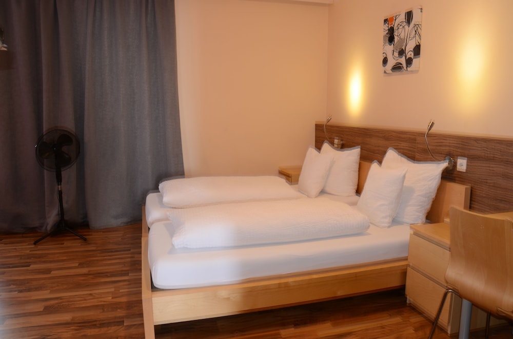 Double Room - Photo 3