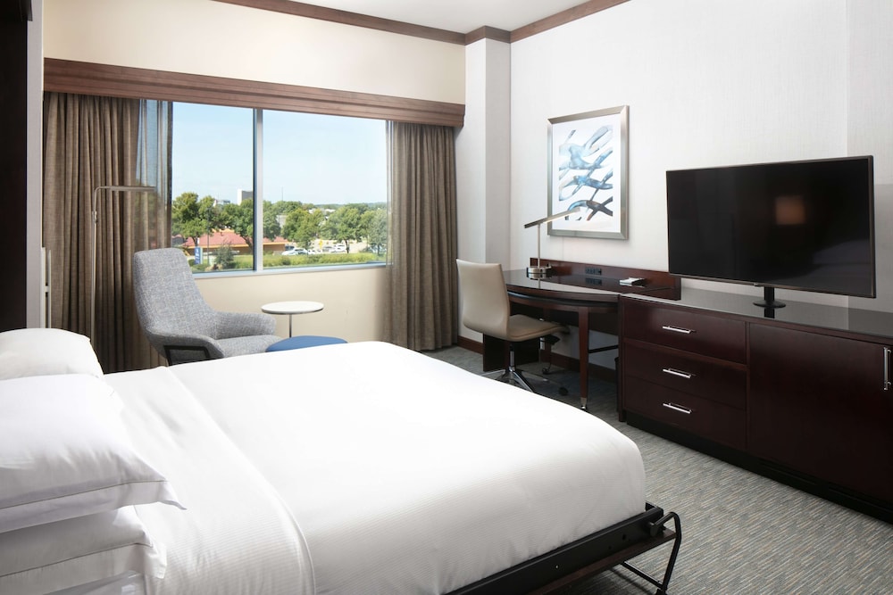 Room, 1 King Bed, Club Lounge Access photo 1
