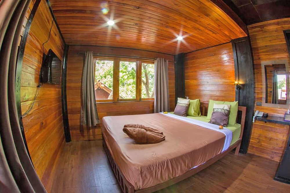 Deluxe Family Bungalow photo 3