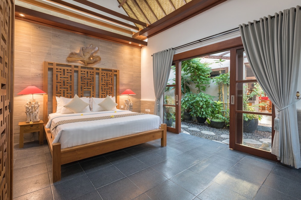 Luxury Villa, 4 Bedrooms, Pool View - Photo 4