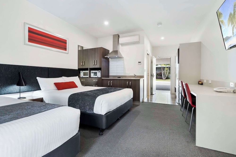 Room, Multiple Beds, Non Smoking (Efficiency) photo 3