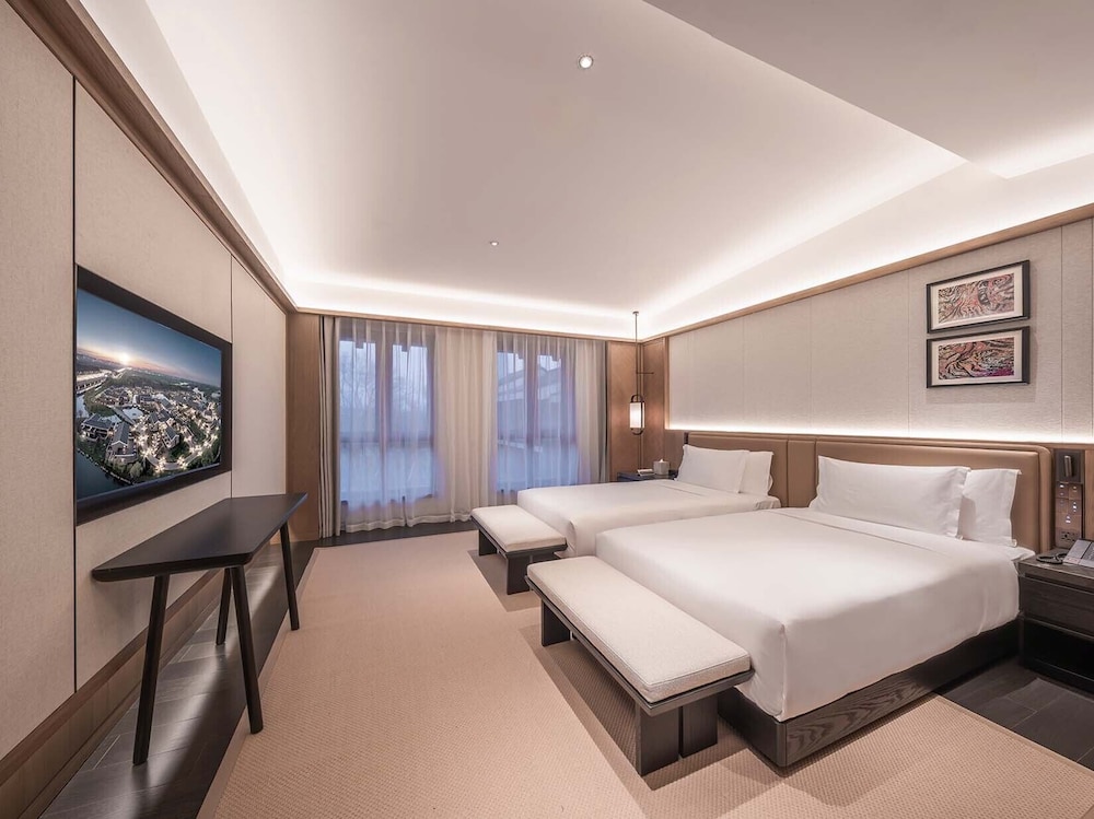 Suite, 2 Twin Beds, Garden View
