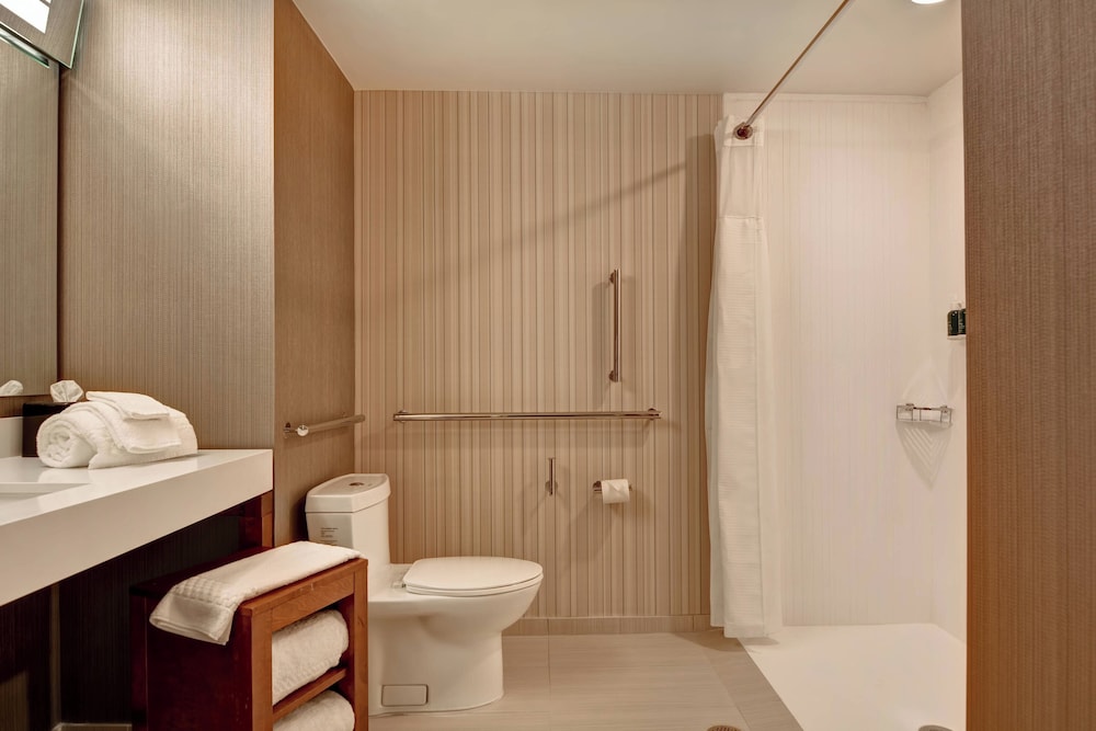 Room - Photo 5