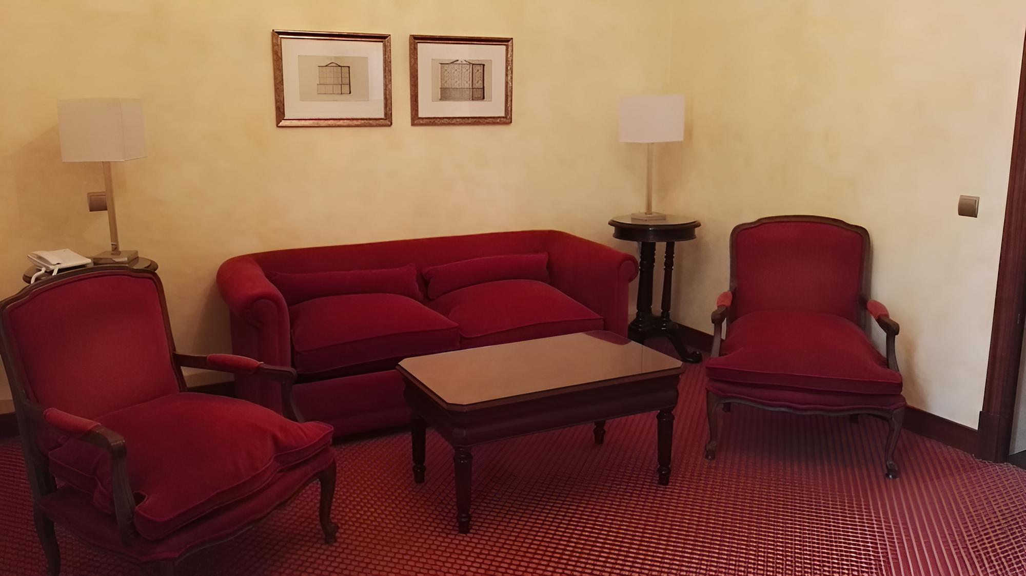 Junior Suite (2 Adults + 1 Child) photo 2