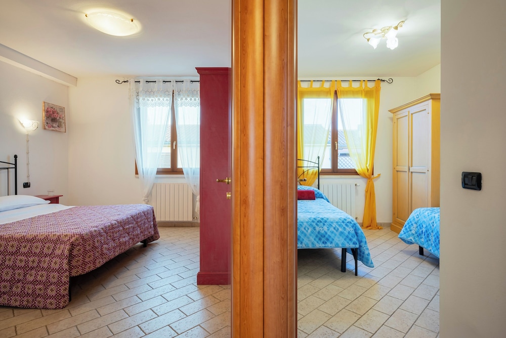 Superior Duplex, 3 Bedrooms, Patio, Pool View photo 3