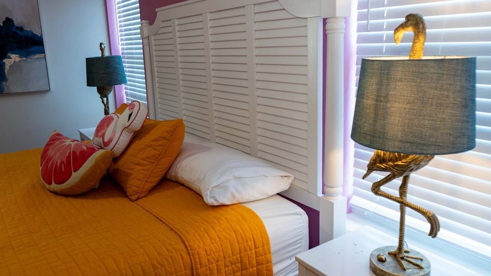 Condo, 2 Bedrooms