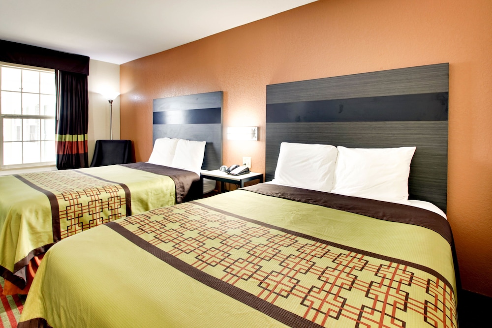 Standard Room, 2 Queen Beds, Non Smoking - Photo 2