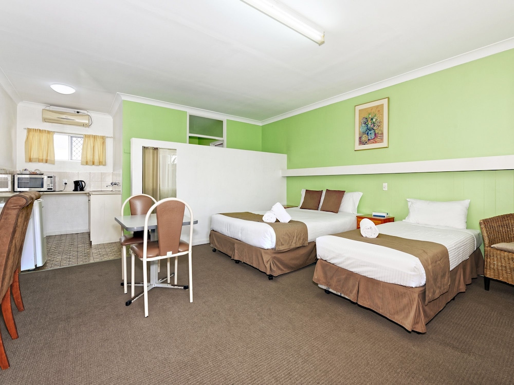 Standard Twin Room, Non Smoking photo 1