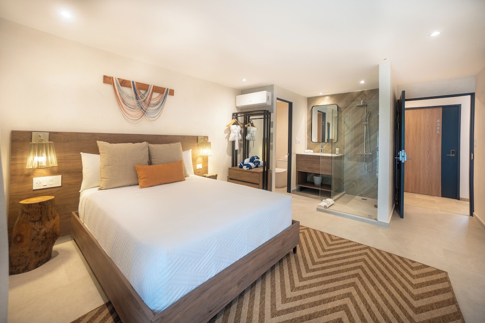 Standard Room, Pool View