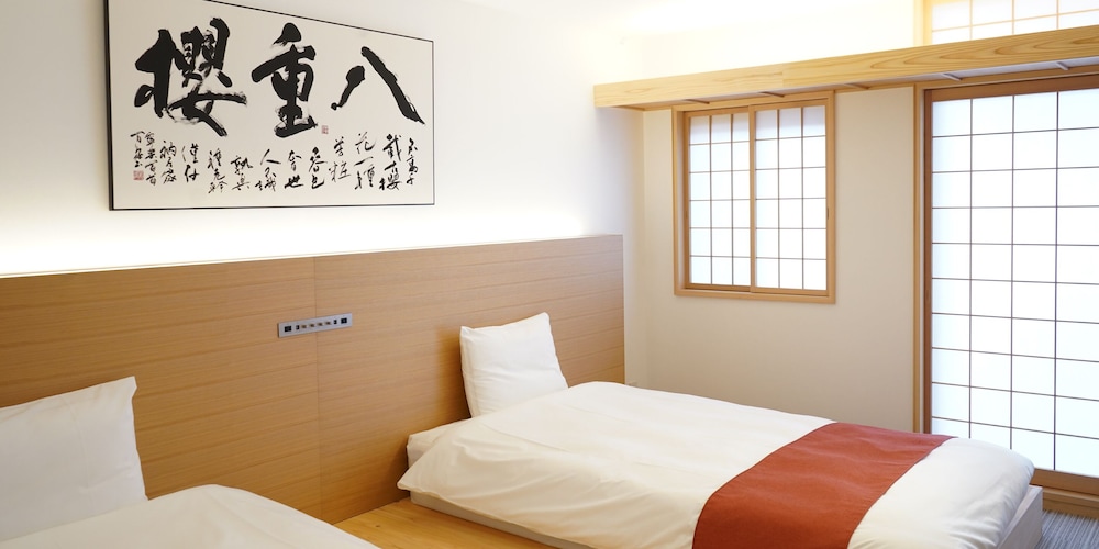 Twin Room, Non Smoking (Balcony, Japanese Western Style) - Photo 6