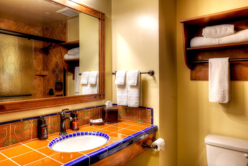 Comfort King Bed - Photo 2