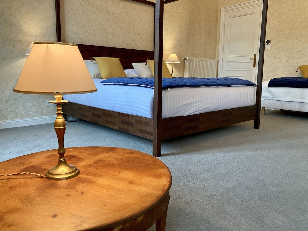 Luxury Triple Room, River View photo 3