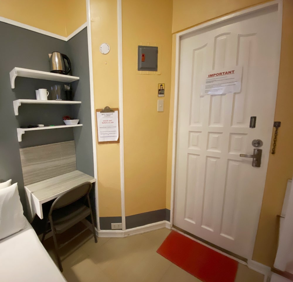 Economy Double Room - Photo 2