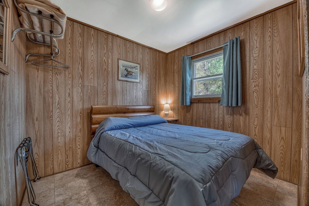 Cabin 10 photo 1