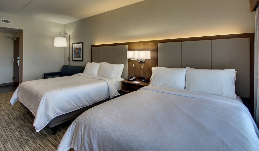Suite, 2 Queen Beds - Photo 10