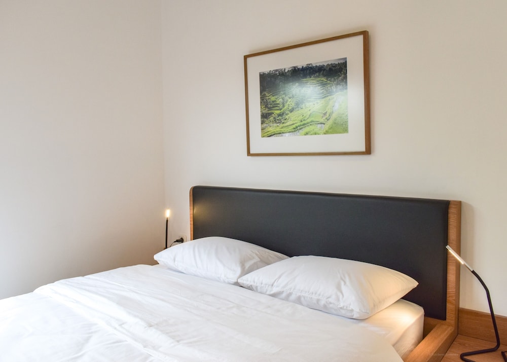 Deluxe Queen Room - Photo 3