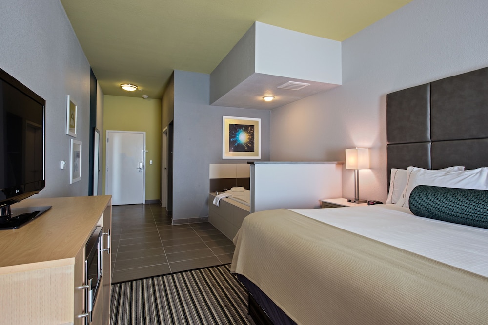 Suite, 2 Queen Beds, Accessible (Communication Accessible) photo 3