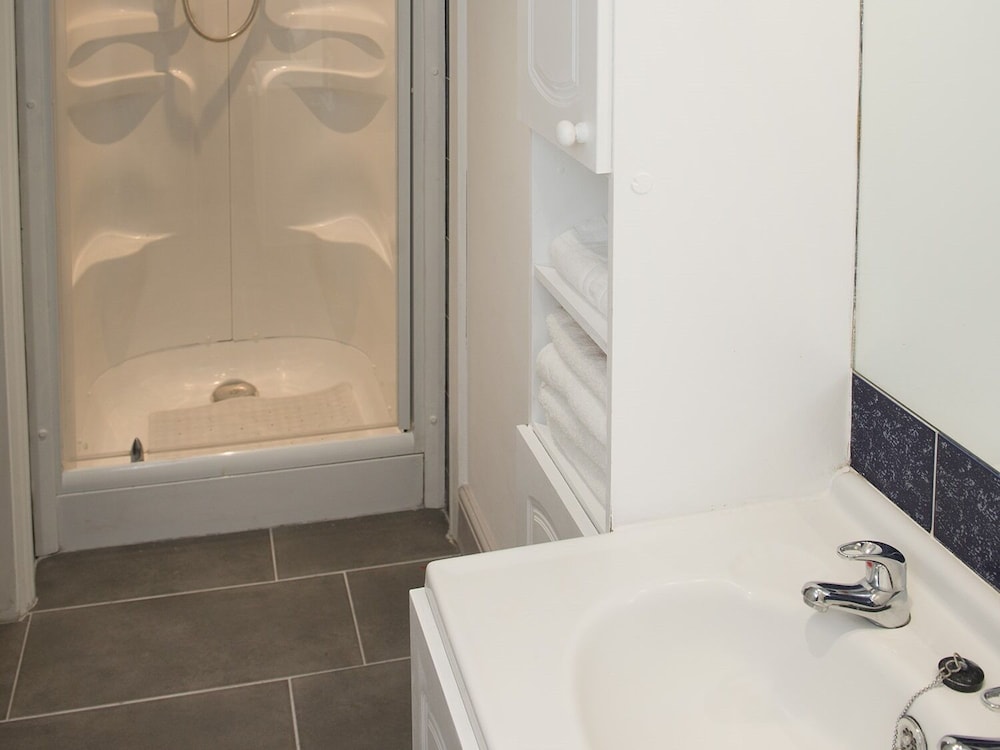 Superior Suite, Ensuite photo 3