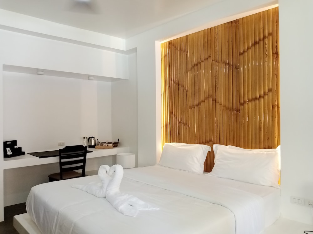 Deluxe Double Room - Photo 1