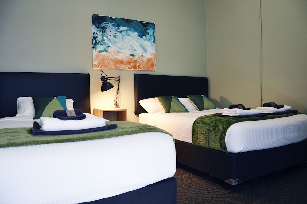 Triple Room, Shared Bathroom