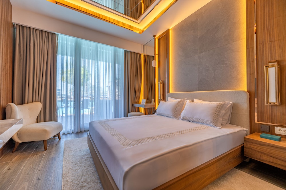 Pool Connect Room