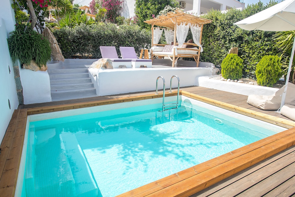 Premium Suite - Photo 18