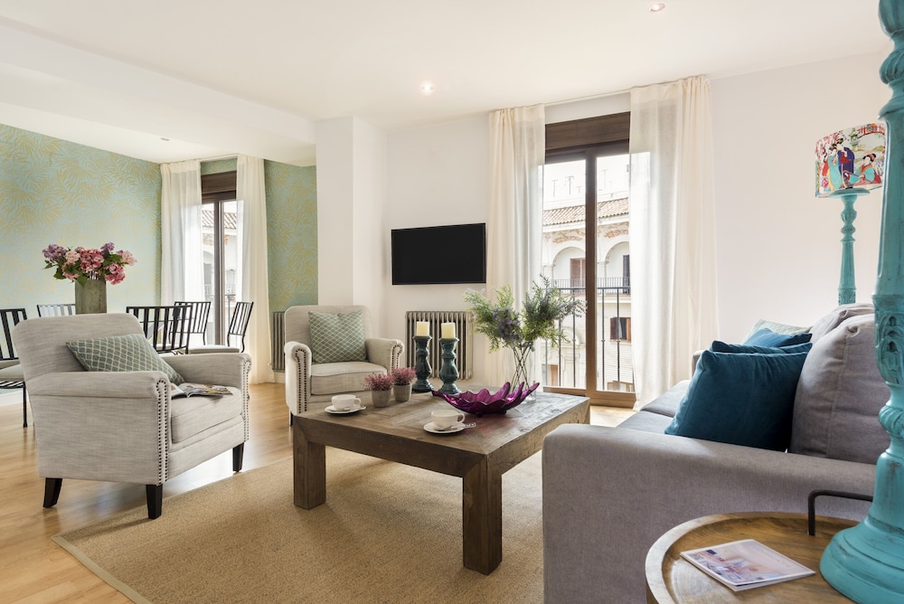 Apartment (3 Bedrooms)
