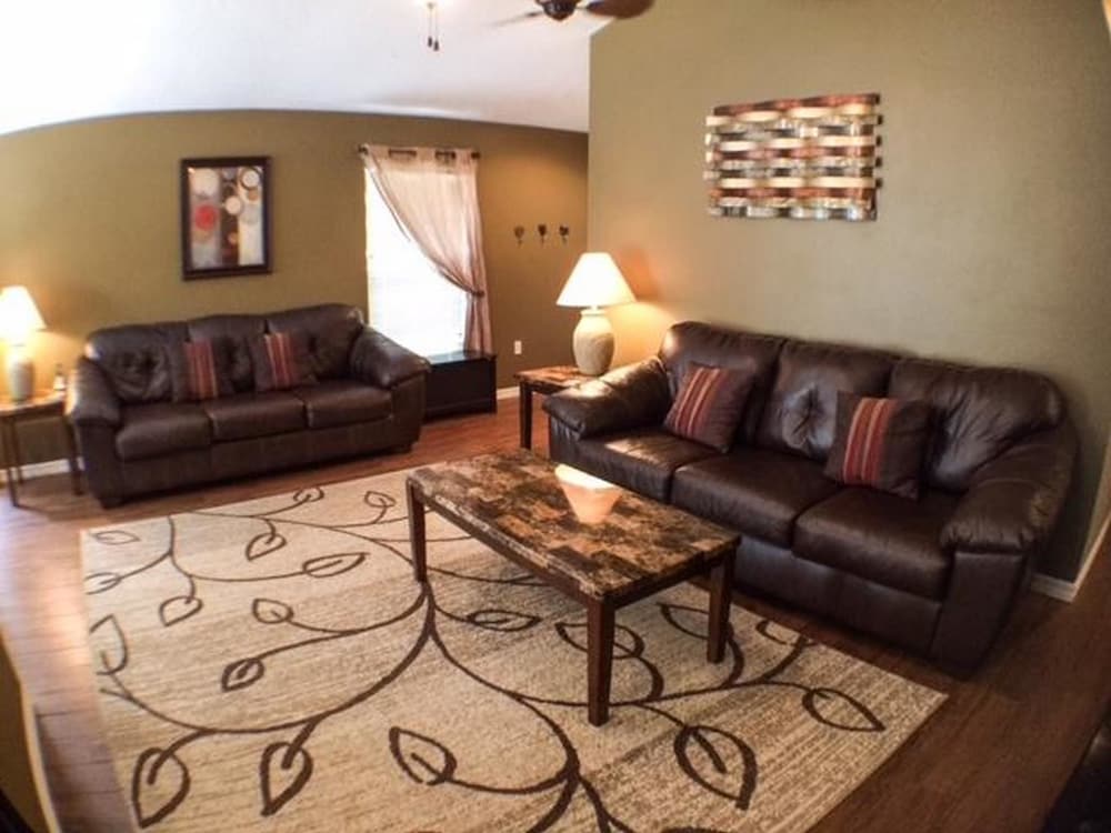 Apartment photo 1