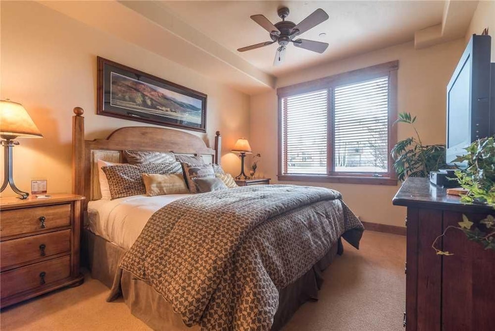 Condo, Multiple Beds (2101 Timberline Lodge, Trappeur's Cro) photo 1