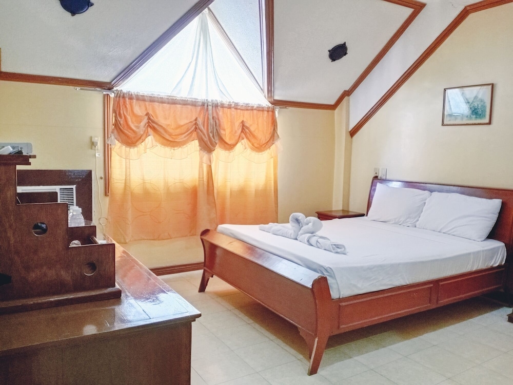 Deluxe Room - Photo 2