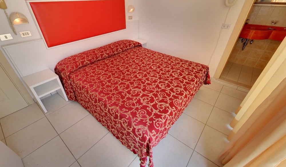 Double or Twin Room photo 2