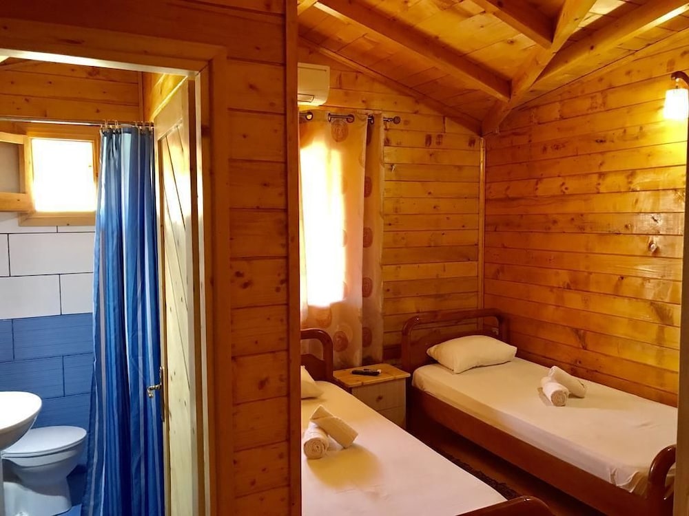 Economy Twin Room, 2 Twin Beds, Mountainside photo 3