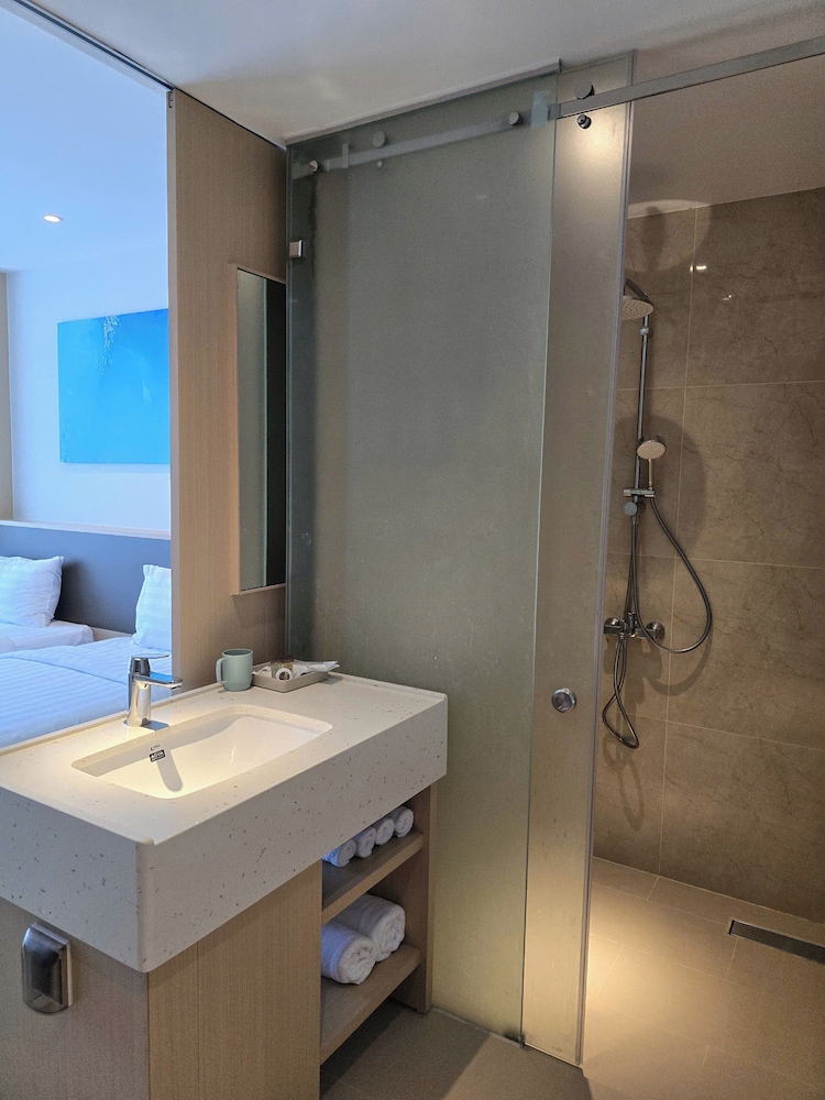 Deluxe Room, Sea View photo 3