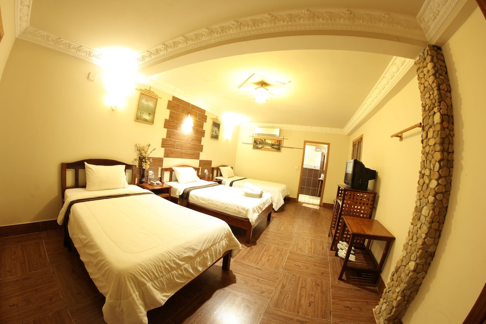 Deluxe Triple Room photo 1