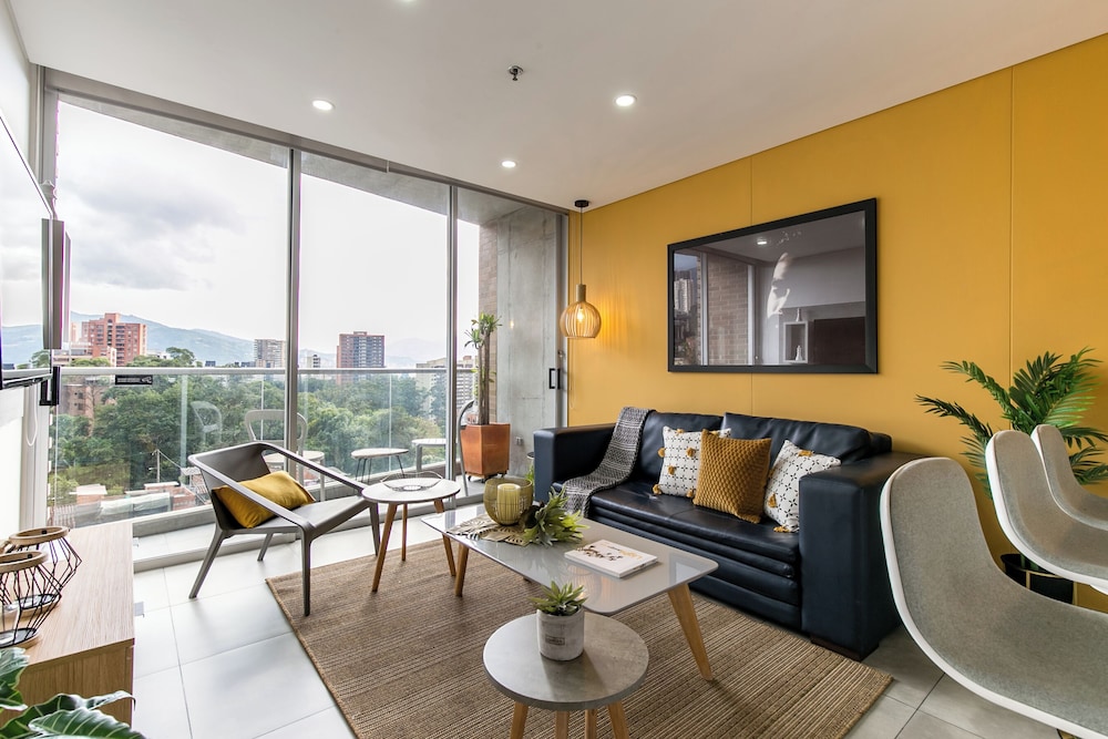 Deluxe Apartment 810