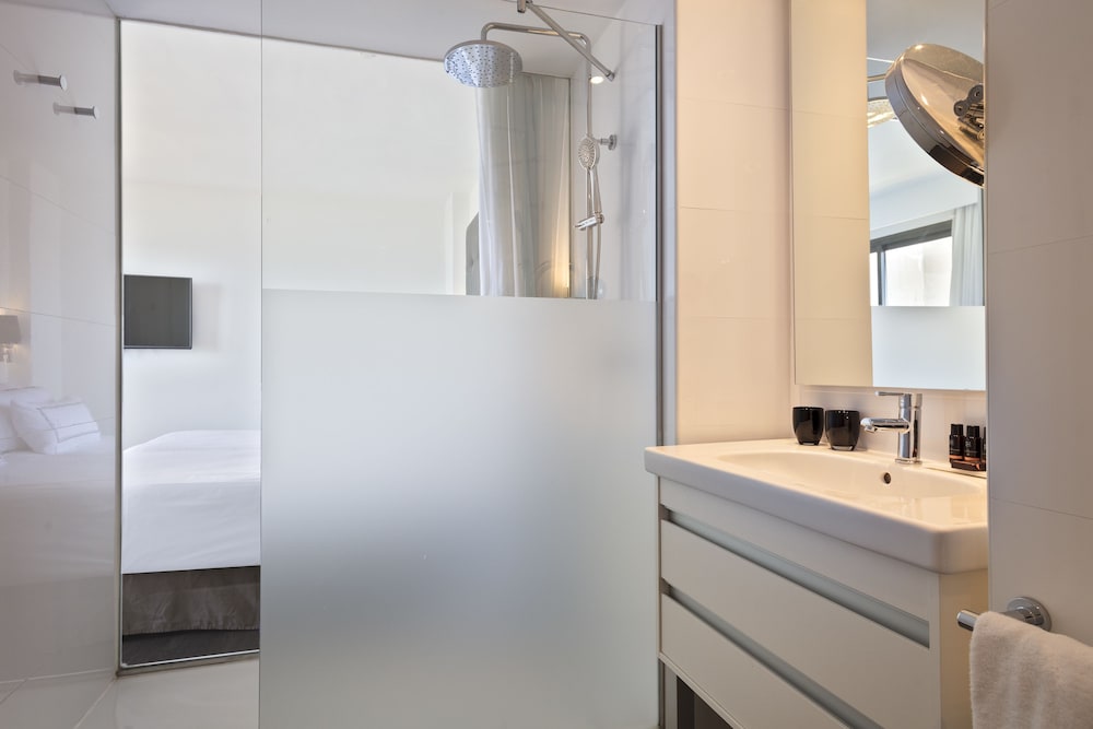 Premium Room, Sea View (The Level Grand) - Photo 8