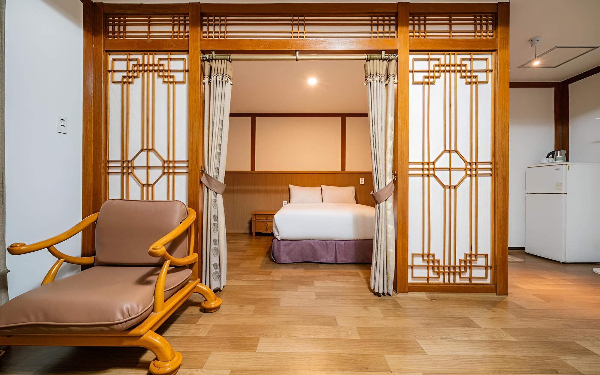 Room (VIP Room TYPE1) - Photo 4