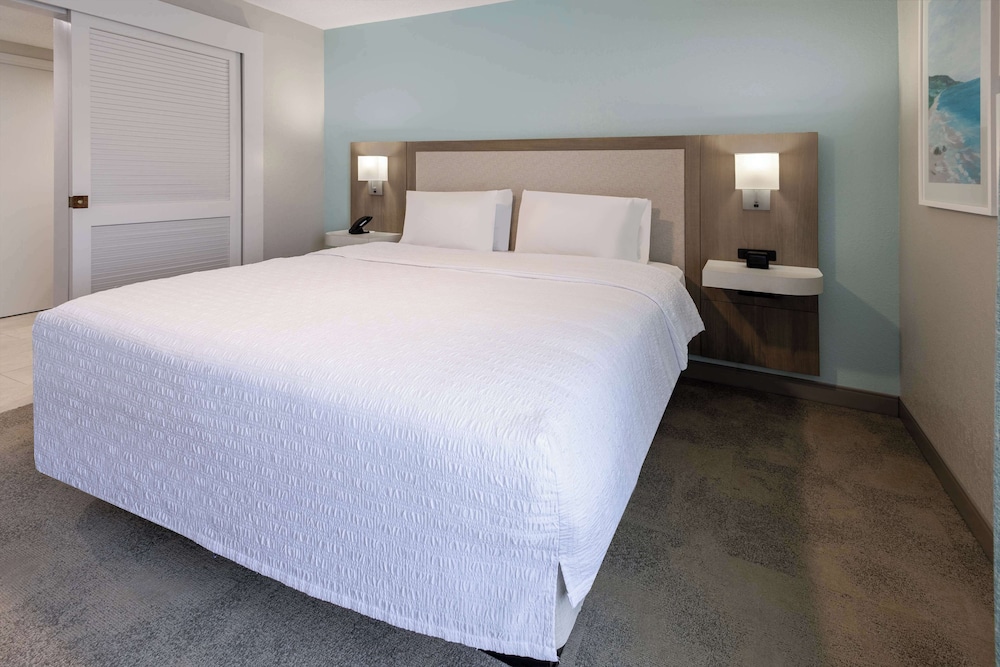 Suite, 1 Queen Bed, Accessible, Non Smoking - Photo 2