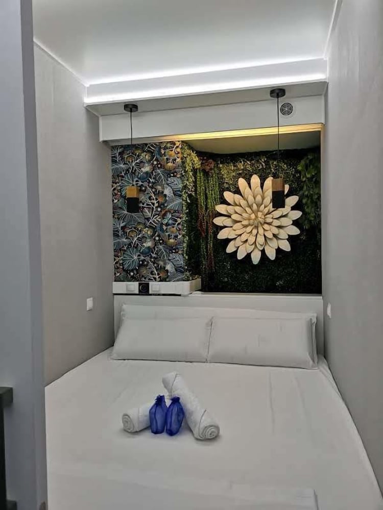 Mini Mini Double Room con baño compartido photo 2
