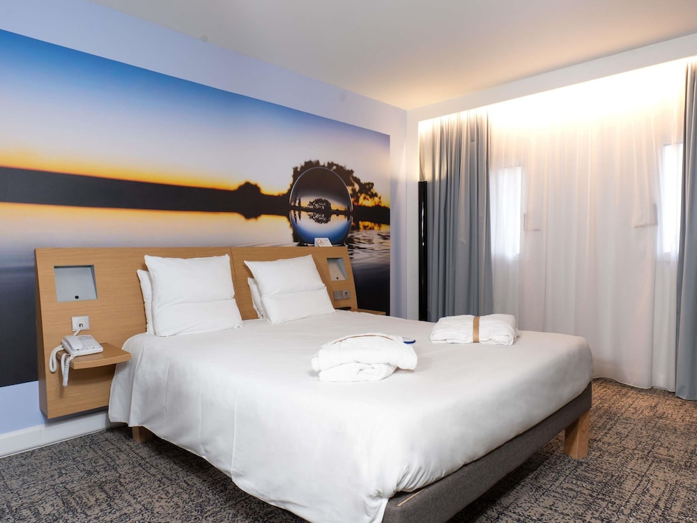 Suite, 1 Double Bed with Sofa bed photo 2