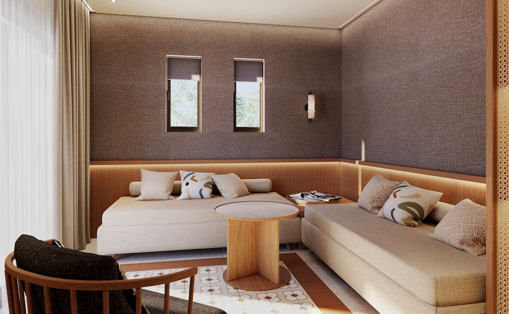 Deluxe Family Suite photo 2