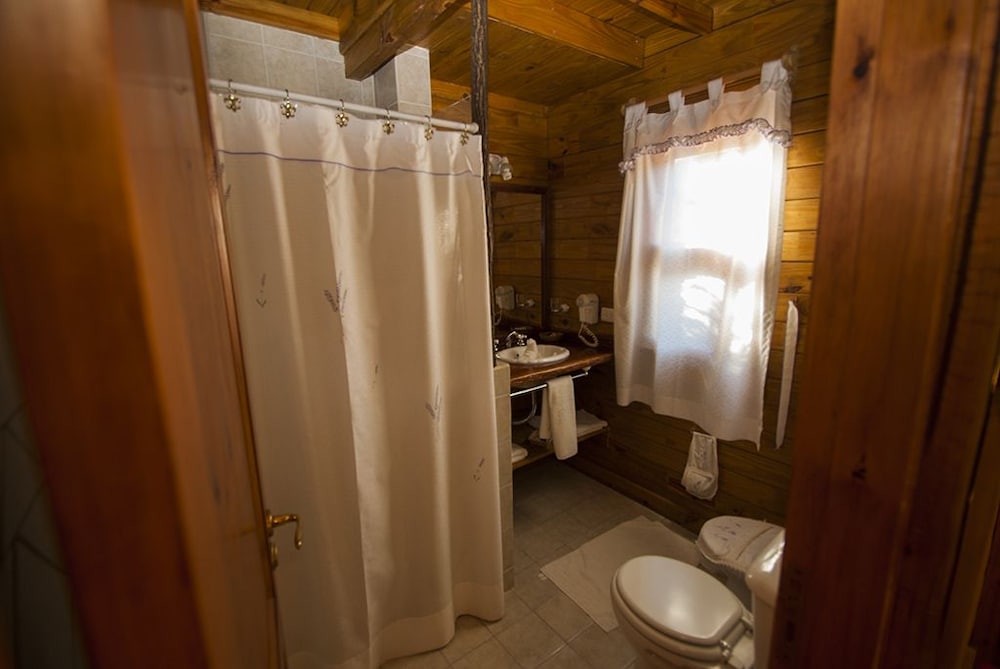 Honeymoon Cabin, 1 King Bed, Non Smoking, Private Bathroom (Grand Paradise C) photo 2