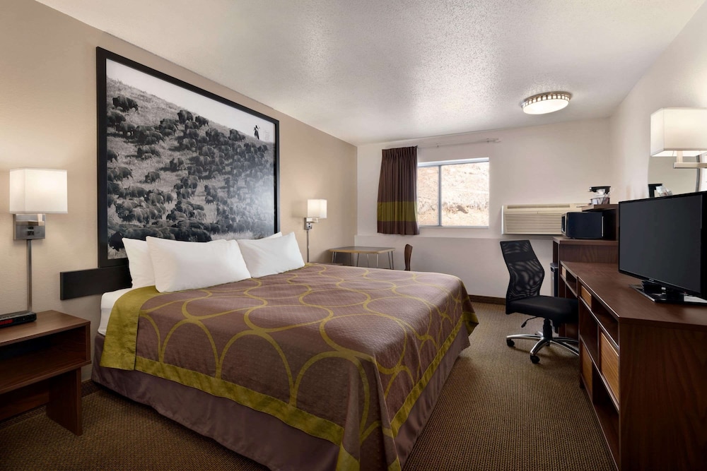 Room, 1 King Bed - Photo 2