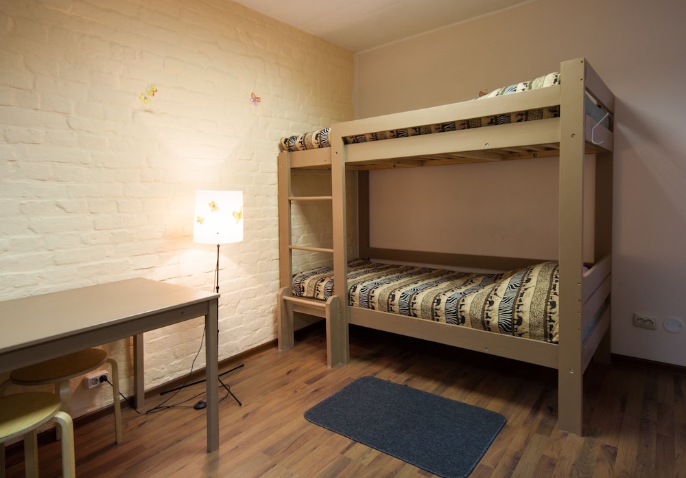 Bed in 4-Bed Mixed Dormitory Room photo 3