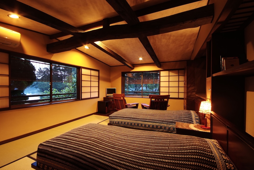 Standard Twin Room, 2 Twin Beds, Non Smoking, Sea View photo 2